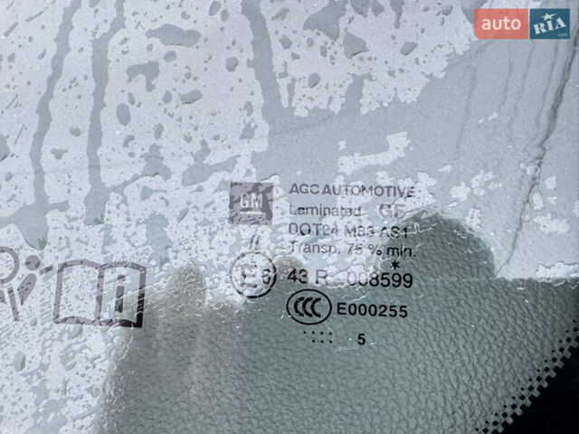 Белый Опель Инсигния, объемом двигателя 2 л и пробегом 248 тыс. км за 10650 $, фото 26 на Automoto.ua