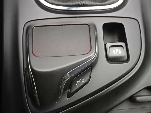 Білий Опель Інсігнія, об'ємом двигуна 2 л та пробігом 270 тис. км за 9850 $, фото 22 на Automoto.ua