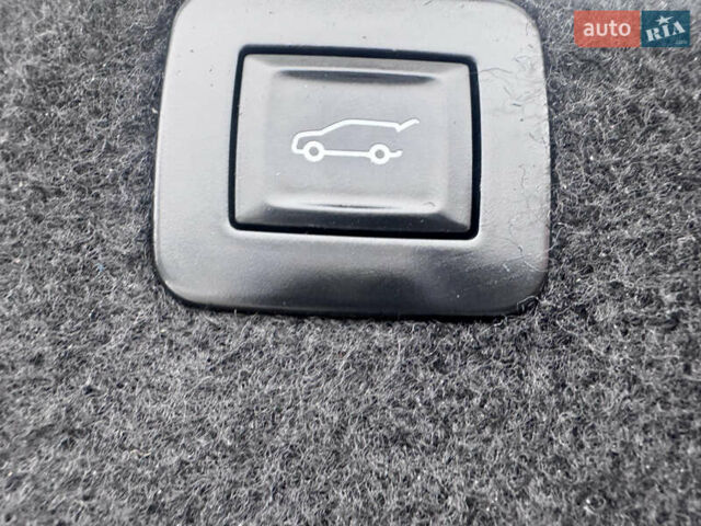 Білий Опель Інсігнія, об'ємом двигуна 2 л та пробігом 230 тис. км за 9600 $, фото 49 на Automoto.ua