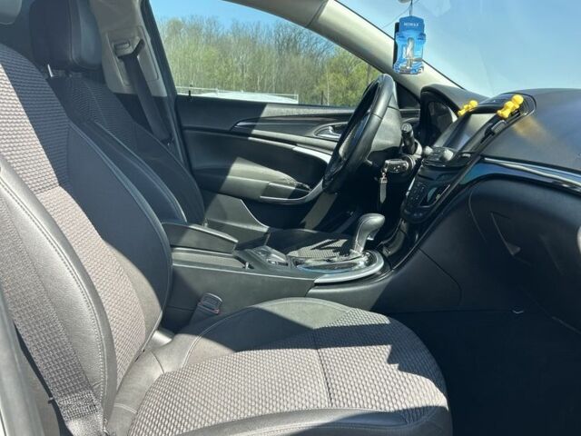 Білий Опель Інсігнія, об'ємом двигуна 2 л та пробігом 293 тис. км за 11500 $, фото 11 на Automoto.ua