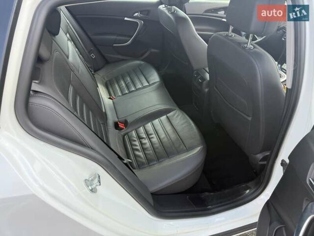 Белый Опель Инсигния, объемом двигателя 1.96 л и пробегом 295 тыс. км за 12000 $, фото 8 на Automoto.ua