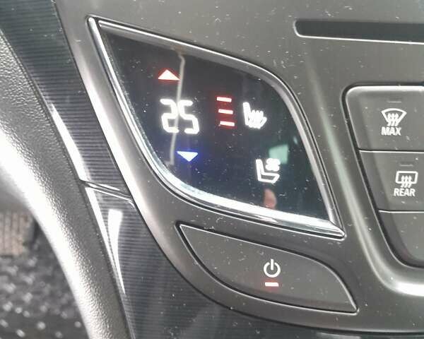 Білий Опель Інсігнія, об'ємом двигуна 1.96 л та пробігом 226 тис. км за 11100 $, фото 17 на Automoto.ua