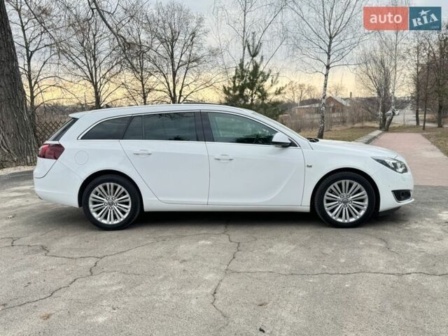 Белый Опель Инсигния, объемом двигателя 2 л и пробегом 248 тыс. км за 11200 $, фото 9 на Automoto.ua