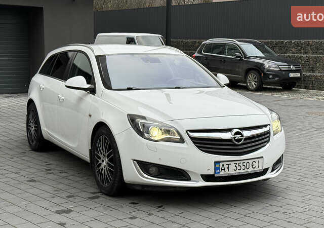 Белый Опель Инсигния, объемом двигателя 1.96 л и пробегом 241 тыс. км за 9800 $, фото 4 на Automoto.ua