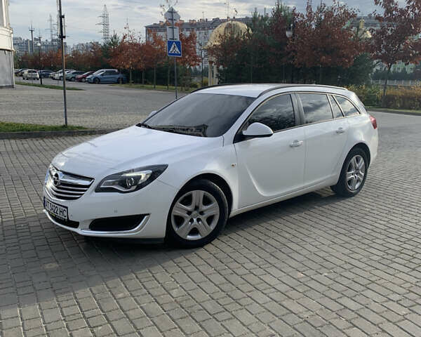 Білий Опель Інсігнія, об'ємом двигуна 1.96 л та пробігом 264 тис. км за 8700 $, фото 4 на Automoto.ua