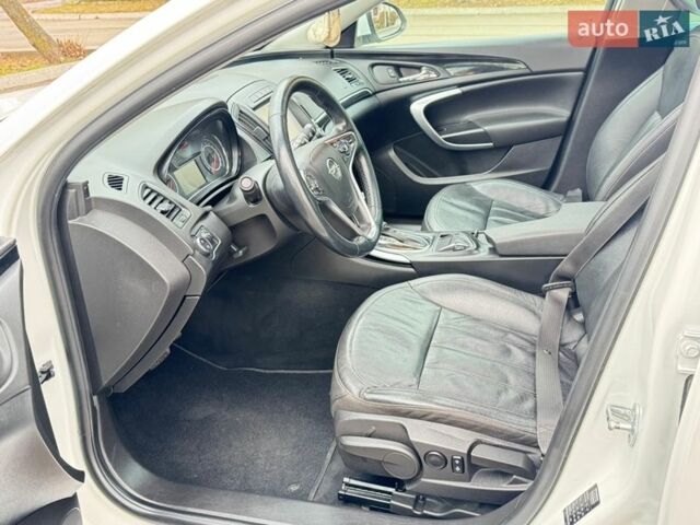 Белый Опель Инсигния, объемом двигателя 2 л и пробегом 248 тыс. км за 11200 $, фото 33 на Automoto.ua