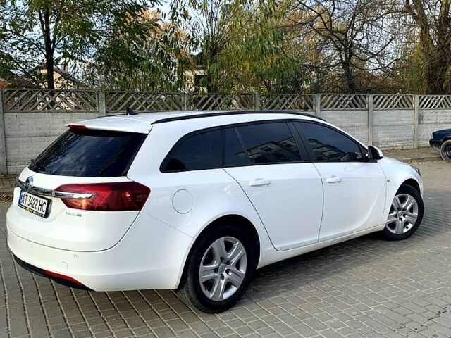 Білий Опель Інсігнія, об'ємом двигуна 2 л та пробігом 0 тис. км за 9900 $, фото 8 на Automoto.ua