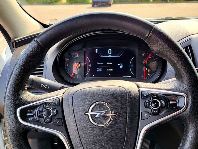 Білий Опель Інсігнія, об'ємом двигуна 2 л та пробігом 201 тис. км за 12450 $, фото 3 на Automoto.ua