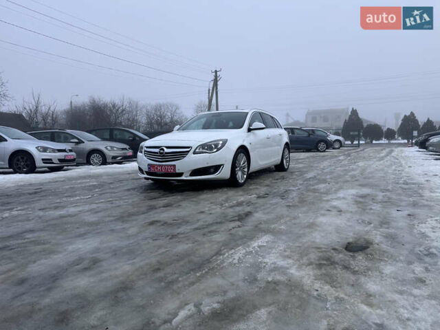 Білий Опель Інсігнія, об'ємом двигуна 2 л та пробігом 230 тис. км за 9600 $, фото 6 на Automoto.ua