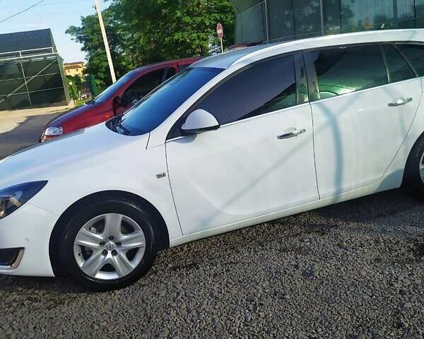 Білий Опель Інсігнія, об'ємом двигуна 1.6 л та пробігом 239 тис. км за 11300 $, фото 31 на Automoto.ua