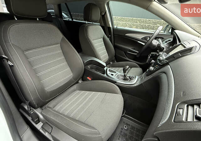 Белый Опель Инсигния, объемом двигателя 1.96 л и пробегом 241 тыс. км за 9800 $, фото 51 на Automoto.ua