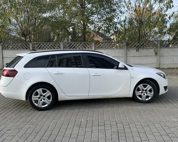 Білий Опель Інсігнія, об'ємом двигуна 1.96 л та пробігом 264 тис. км за 8700 $, фото 11 на Automoto.ua