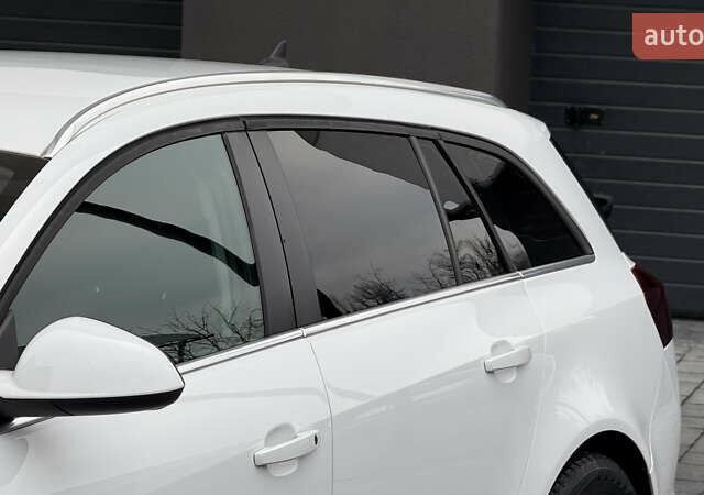 Белый Опель Инсигния, объемом двигателя 1.96 л и пробегом 241 тыс. км за 9800 $, фото 22 на Automoto.ua