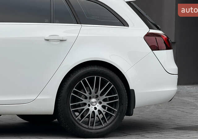 Белый Опель Инсигния, объемом двигателя 1.96 л и пробегом 241 тыс. км за 9800 $, фото 16 на Automoto.ua