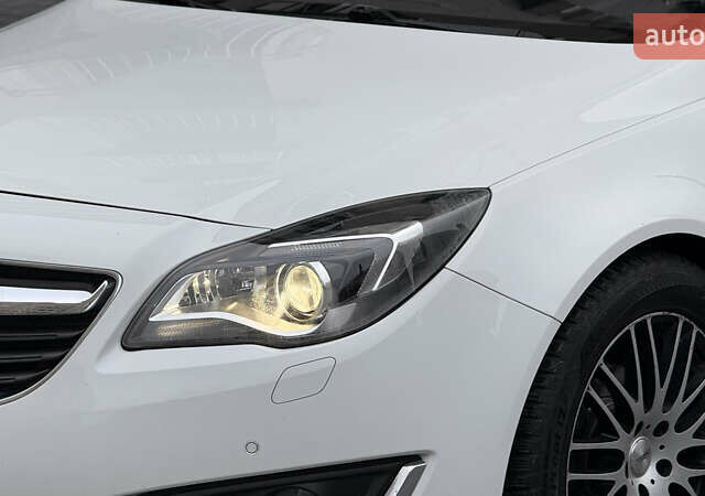 Белый Опель Инсигния, объемом двигателя 1.96 л и пробегом 241 тыс. км за 9800 $, фото 13 на Automoto.ua