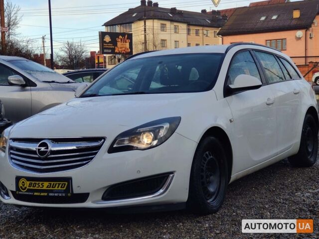 Белый Опель Инсигния, объемом двигателя 2 л и пробегом 243 тыс. км за 9450 $, фото 2 на Automoto.ua