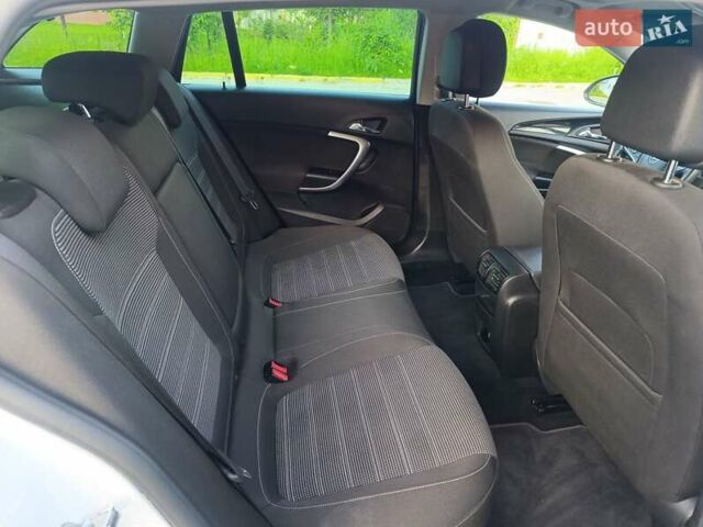 Белый Опель Инсигния, объемом двигателя 2 л и пробегом 248 тыс. км за 9650 $, фото 22 на Automoto.ua