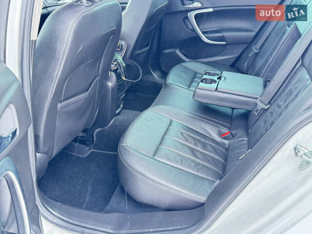 Белый Опель Инсигния, объемом двигателя 2 л и пробегом 248 тыс. км за 10650 $, фото 38 на Automoto.ua