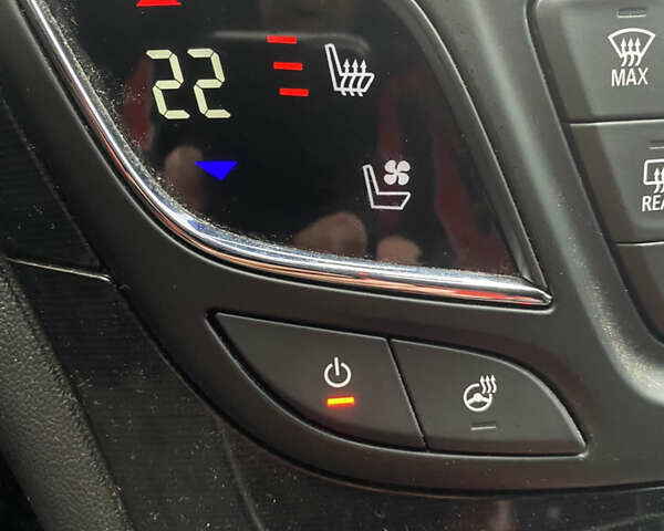 Белый Опель Инсигния, объемом двигателя 1.96 л и пробегом 180 тыс. км за 14350 $, фото 23 на Automoto.ua