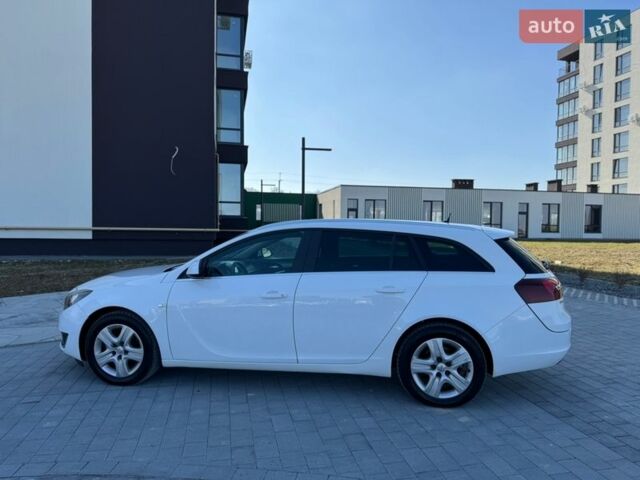 Білий Опель Інсігнія, об'ємом двигуна 1.6 л та пробігом 288 тис. км за 8300 $, фото 2 на Automoto.ua