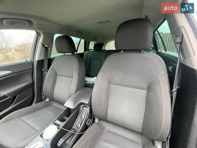 Белый Опель Инсигния, объемом двигателя 1.6 л и пробегом 285 тыс. км за 12200 $, фото 14 на Automoto.ua