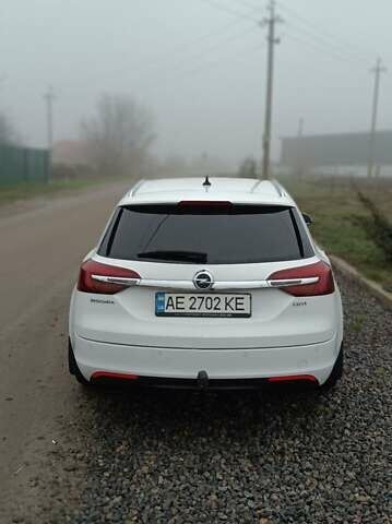 Білий Опель Інсігнія, об'ємом двигуна 1.6 л та пробігом 227 тис. км за 9500 $, фото 21 на Automoto.ua