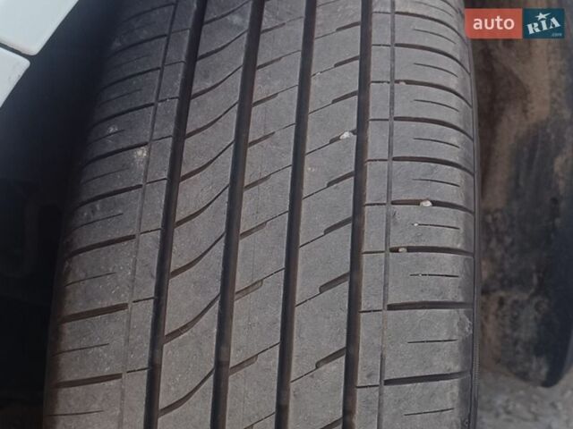 Белый Опель Инсигния, объемом двигателя 1.6 л и пробегом 227 тыс. км за 9100 $, фото 10 на Automoto.ua