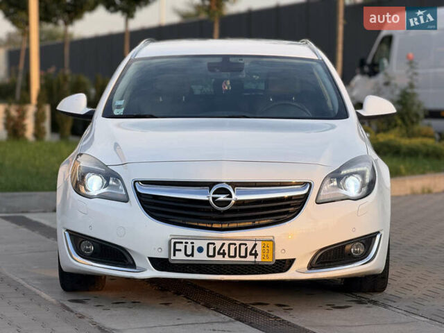 Белый Опель Инсигния, объемом двигателя 2 л и пробегом 340 тыс. км за 9600 $, фото 39 на Automoto.ua