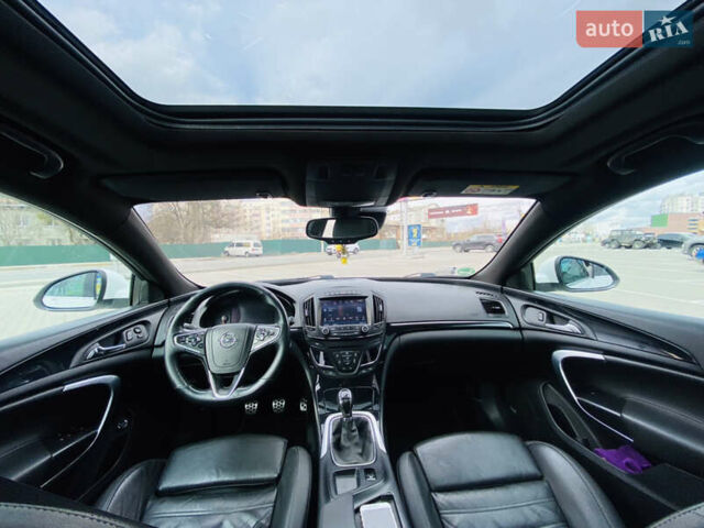 Белый Опель Инсигния, объемом двигателя 1.96 л и пробегом 250 тыс. км за 11200 $, фото 8 на Automoto.ua