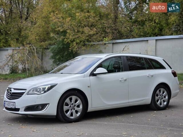 Опель Инсигния 2016 в Тернополе на Automoto.ua Белый Опель Инсигния, объемом двигателя 1.6 л и пробегом 211 тыс. км за 10500 $, фото 6 на Automoto.ua