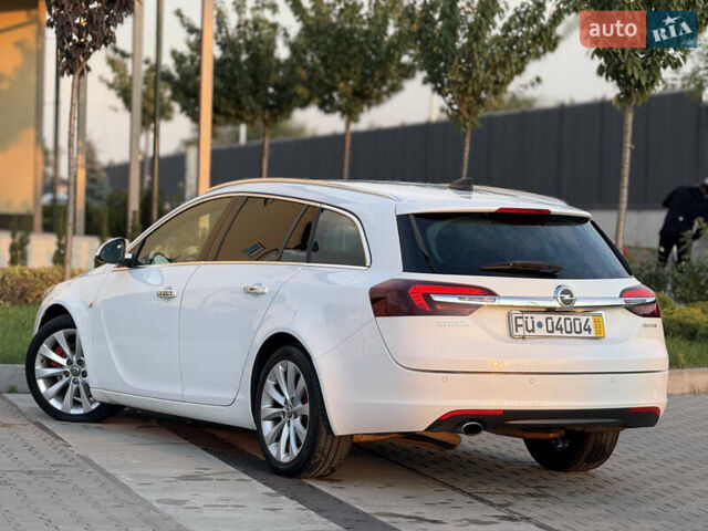 Белый Опель Инсигния, объемом двигателя 2 л и пробегом 340 тыс. км за 9600 $, фото 9 на Automoto.ua