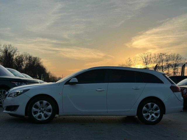 Белый Опель Инсигния, объемом двигателя 2 л и пробегом 256 тыс. км за 12990 $, фото 5 на Automoto.ua