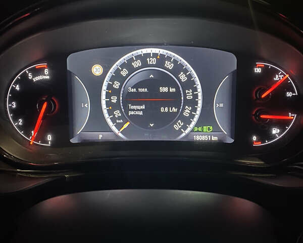 Белый Опель Инсигния, объемом двигателя 1.96 л и пробегом 180 тыс. км за 14350 $, фото 30 на Automoto.ua