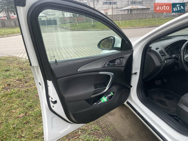 Белый Опель Инсигния, объемом двигателя 1.6 л и пробегом 285 тыс. км за 12200 $, фото 9 на Automoto.ua