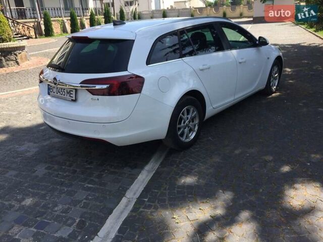 Белый Опель Инсигния, объемом двигателя 1.6 л и пробегом 220 тыс. км за 11500 $, фото 1 на Automoto.ua