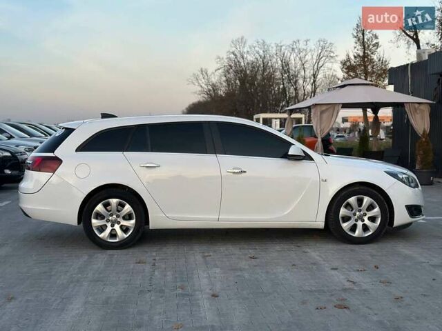 Белый Опель Инсигния, объемом двигателя 1.96 л и пробегом 256 тыс. км за 12990 $, фото 3 на Automoto.ua