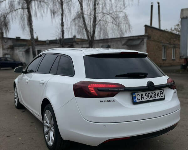 Белый Опель Инсигния, объемом двигателя 1.6 л и пробегом 214 тыс. км за 11300 $, фото 4 на Automoto.ua