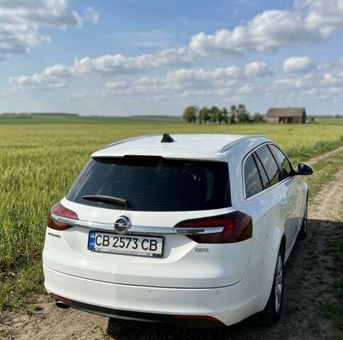 Білий Опель Інсігнія, об'ємом двигуна 1.96 л та пробігом 192 тис. км за 15000 $, фото 1 на Automoto.ua