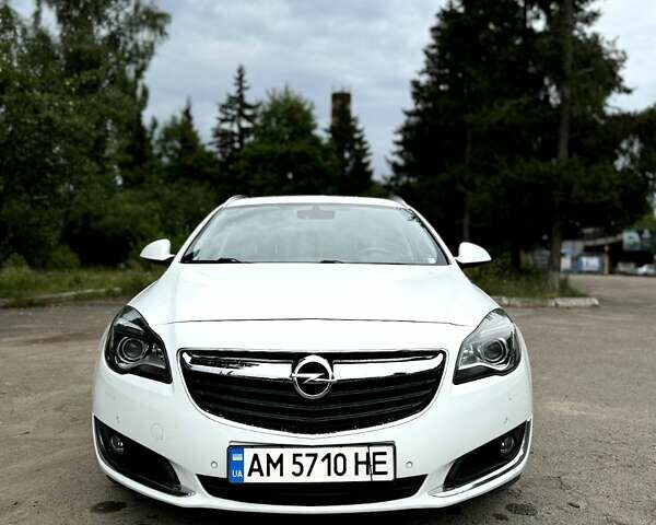 Белый Опель Инсигния, объемом двигателя 1.96 л и пробегом 258 тыс. км за 9600 $, фото 19 на Automoto.ua