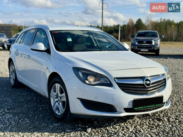 Белый Опель Инсигния, объемом двигателя 1.6 л и пробегом 279 тыс. км за 10999 $, фото 4 на Automoto.ua