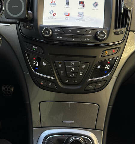 Белый Опель Инсигния, объемом двигателя 1.6 л и пробегом 234 тыс. км за 11600 $, фото 3 на Automoto.ua