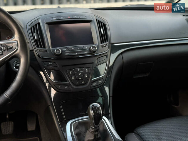 Белый Опель Инсигния, объемом двигателя 2 л и пробегом 340 тыс. км за 9600 $, фото 12 на Automoto.ua