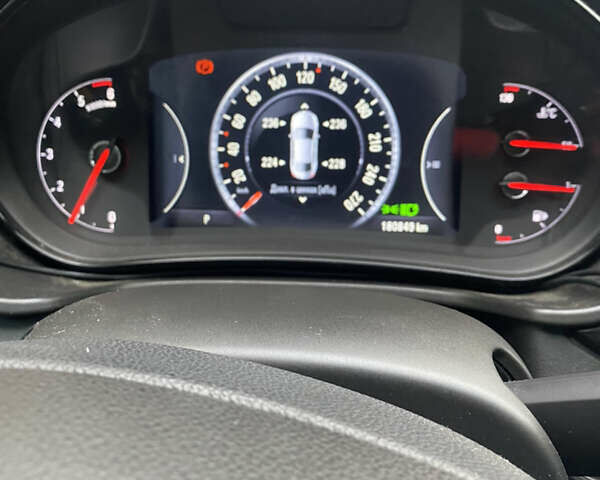 Белый Опель Инсигния, объемом двигателя 1.96 л и пробегом 180 тыс. км за 14350 $, фото 22 на Automoto.ua