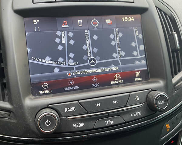 Белый Опель Инсигния, объемом двигателя 1.96 л и пробегом 180 тыс. км за 14350 $, фото 18 на Automoto.ua