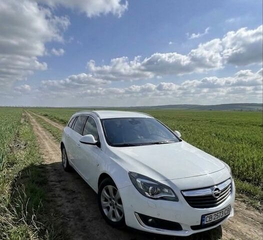 Білий Опель Інсігнія, об'ємом двигуна 1.96 л та пробігом 192 тис. км за 15000 $, фото 2 на Automoto.ua