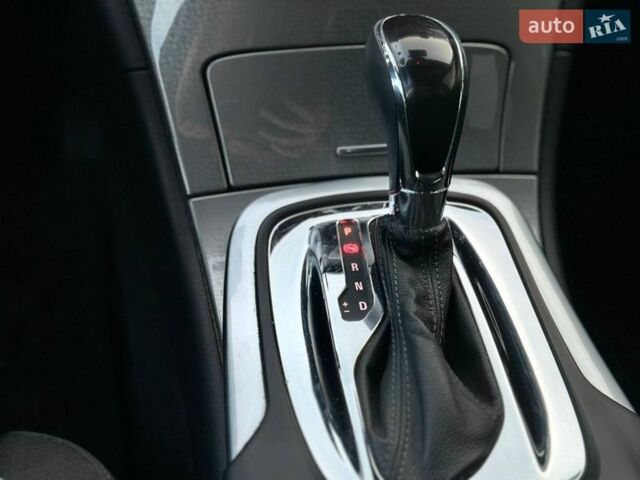 Белый Опель Инсигния, объемом двигателя 1.96 л и пробегом 256 тыс. км за 11990 $, фото 12 на Automoto.ua