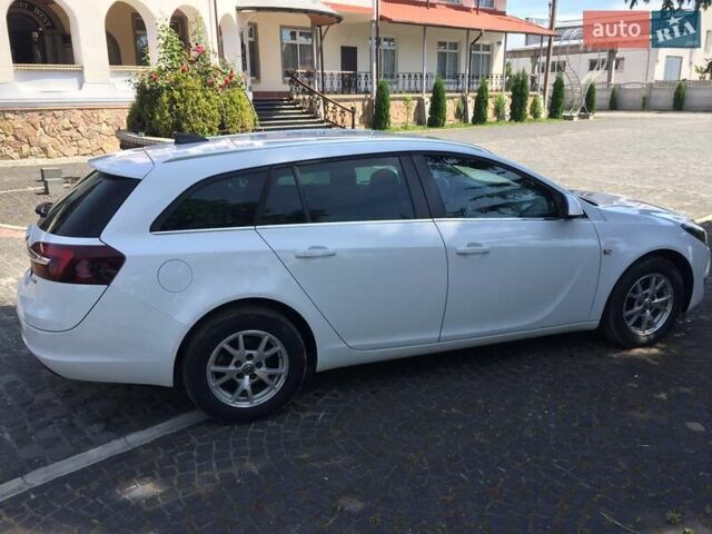 Белый Опель Инсигния, объемом двигателя 1.6 л и пробегом 220 тыс. км за 11500 $, фото 7 на Automoto.ua