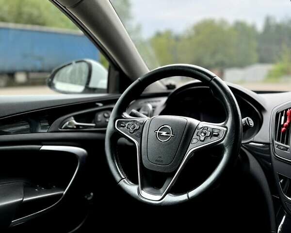 Белый Опель Инсигния, объемом двигателя 1.96 л и пробегом 258 тыс. км за 9600 $, фото 16 на Automoto.ua