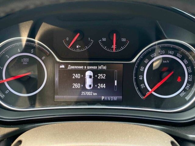 Білий Опель Інсігнія, об'ємом двигуна 2 л та пробігом 256 тис. км за 11493 $, фото 16 на Automoto.ua