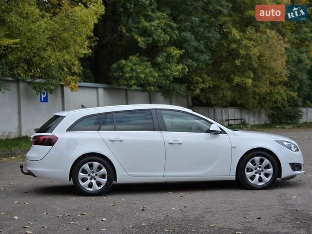 Білий Опель Інсігнія, об'ємом двигуна 1.6 л та пробігом 211 тис. км за 9999 $, фото 9 на Automoto.ua